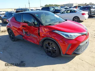 2021 Toyota C-HR LE with VIN JTNKHMBX2M1121238, listed as a IAAI auction lot 41417415 with 31,910 mi miles. Bid and sale history available at carsss.com. Image 1.