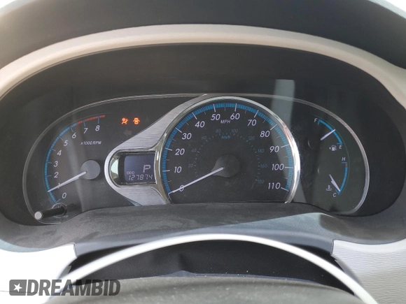2013 Toyota Sienna XLE AAS с VIN 5TDYK3DC1DS349139, выставлен на аукционе Copart как лот 64239914 с пробегом 127 874 миль миль и Списание • Salvage title. История ставок и продаж доступна на DreamBid. Изображение 9.