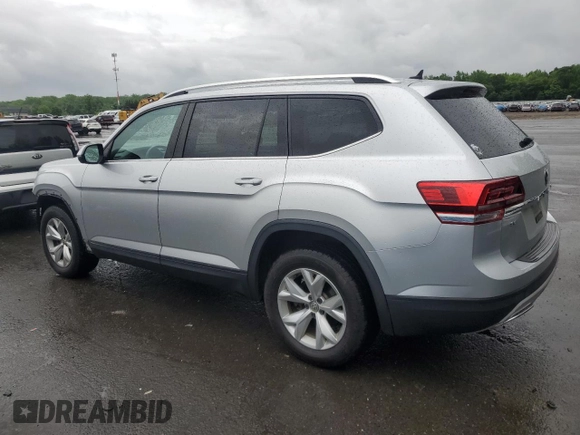 2019 Volkswagen Atlas SE with VIN 1V2WR2CA2KC583977, listed as a Copart auction lot 56501575 with 129,979 mi miles and Salvage title. Bid and sale history available at DreamBid. Image 2.