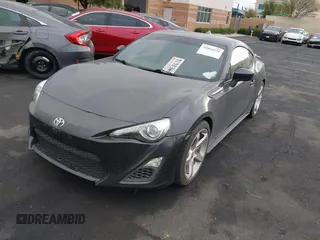 2014 Scion FR-S z VIN JF1ZNAA1XE8707577, wystawiony jako IAAI lot #42054339 z przebiegiem 95 241 mil mil oraz . Historia ofert i sprzedaży dostępna na DreamBid. Obrazek 18.