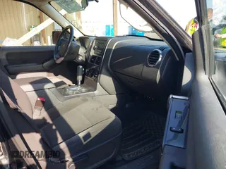 2010 Ford Explorer XLT with VIN 1FMEU7DE9AUB07613, listed as a IAAI auction lot 42146491 with 125,414 mi miles. Bid and sale history available at carsss.com. Image 5.