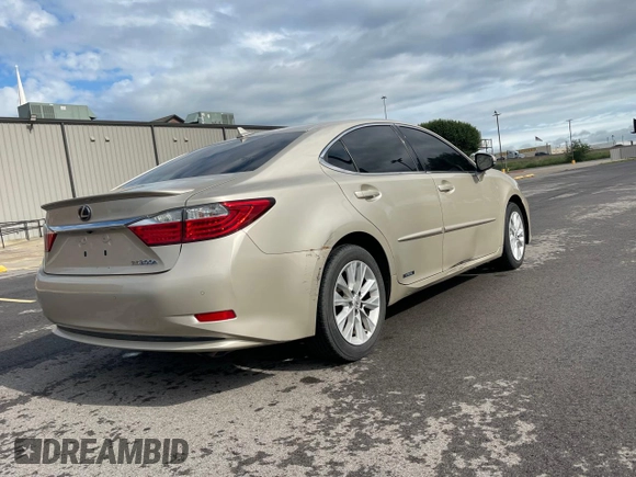 2013 Lexus ES 300h with VIN JTHBW1GGXD2031734, listed as a Copart auction lot 59107325 with 230,929 mi miles and Clean title. Bid and sale history available at DreamBid. Image 4.