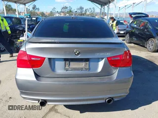 2011 BMW 3 Series 335i xDrive с VIN WBAPL5C54BA916829, выставлен на аукционе IAAI как лот 41760447 с пробегом 133 057 миль миль и . История ставок и продаж доступна на DreamBid. Изображение 16.