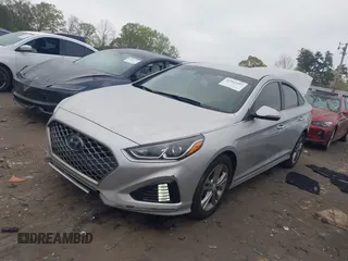 2018 Hyundai Sonata SEL with VIN 5NPE34AFXJH724211, listed as a IAAI auction lot 41962402 with 147,077 mi miles and . Bid and sale history available at carsss.com. Image 17.