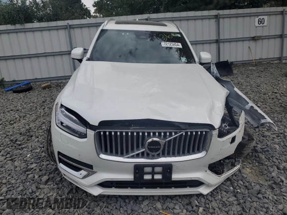 2024 Volvo XC90 Ultimate Bright Theme z VIN YV4H60CF8R1159757, wystawiony jako Copart lot #72123454 z przebiegiem Nie podano mil oraz Szkoda całkowita • Salvage title. Historia ofert i sprzedaży dostępna na DreamBid. Obrazek 5.