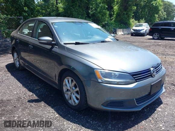 2013 Volkswagen Jetta SE with VIN 3VWDP7AJ2DM447510, listed as a IAAI auction lot 42522268 with 240,467 mi miles and . Bid and sale history available at DreamBid. Image 6.