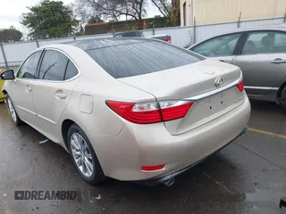 2014 Lexus ES 350 with VIN JTHBK1GG7E2105544, listed as a IAAI auction lot 41731416 with 101,483 mi miles. Bid and sale history available at carsss.com. Image 3.
