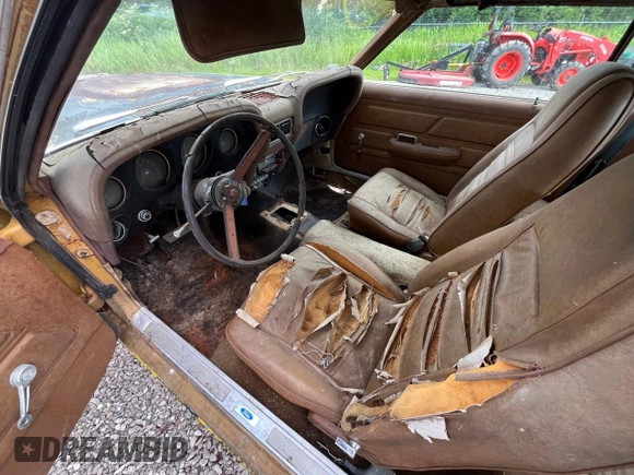 1970 Ford Mustang z VIN 0F01F114329, wystawiony jako Copart lot #67530715 z przebiegiem 37 294 mil mil oraz Czysty tytuł • Clean title. Historia ofert i sprzedaży dostępna na DreamBid. Obrazek 5.