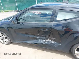 2013 Hyundai Veloster w/Black Int с VIN KMHTC6AD5DU084996, выставлен на аукционе IAAI как лот 42279292 с пробегом 179 460 миль миль и . История ставок и продаж доступна на DreamBid. Изображение 6.