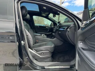2019 Mercedes-Benz GLE 43 AMG z VIN 4JGED6EB5KA151724, wystawiony jako Copart lot #53707215 z przebiegiem 95 681 mil mil oraz Czysty tytuł • Clean title. Historia ofert i sprzedaży dostępna na DreamBid. Obrazek 5.