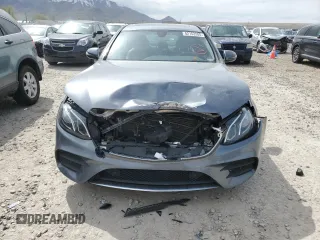 2018 Mercedes-Benz E 300 с VIN WDDZF4KB4JA293480, выставлен на аукционе Copart как лот 52153205 с пробегом 60 131 миль миль и Списание • Salvage title. История ставок и продаж доступна на DreamBid. Изображение 5.