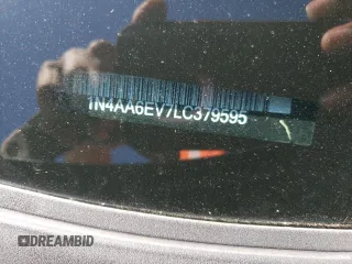 2020 Nissan Maxima SR z VIN 1N4AA6EV7LC379595, wystawiony jako Copart lot #46549435 z przebiegiem 67 215 mil mil oraz Szkoda całkowita • Salvage title. Historia ofert i sprzedaży dostępna na DreamBid. Obrazek 14.