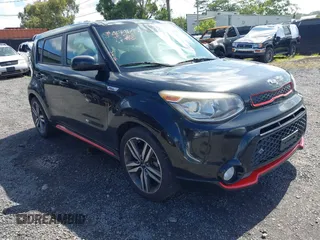 2015 Kia Soul + with VIN KNDJP3A56F7160721, listed as a IAAI auction lot 41746456 with 92,171 mi miles. Bid and sale history available at carsss.com. Image 1.