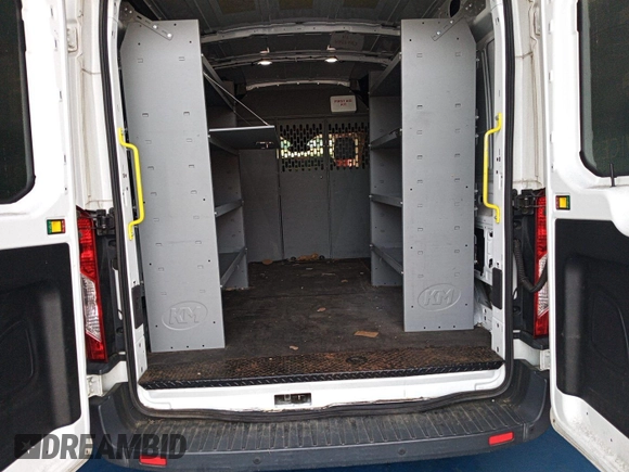 2018 Ford Transit with VIN 1FTYE1CM4JKB47646, listed as a IAAI auction lot 42728009 with 207,268 mi miles and . Bid and sale history available at DreamBid. Image 22.
