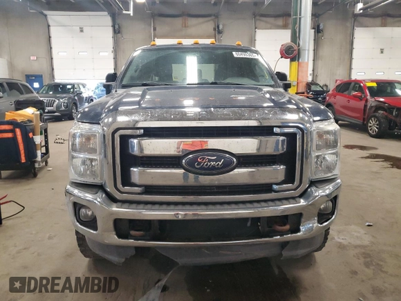 2013 Ford F-250 XL with VIN 1FT7W2B64DEB25764, listed as a Copart auction lot 60490365 with 240,846 mi miles and Salvage title. Bid and sale history available at DreamBid. Image 5.