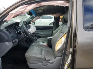 2015 Toyota Tacoma with VIN 3TMLU4EN4FM195426, listed as a Copart auction lot 86599744 with 136,461 mi miles and Salvage Title. Bid and sale history available at carsss.com. Image 7.