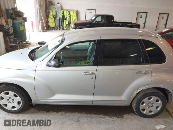 2009 Chrysler PT Cruiser с VIN 3A8FY48999T562534, выставлен на аукционе IAAI как лот 42477668 с пробегом 115 775 миль миль и . История ставок и продаж доступна на DreamBid. Изображение 14.