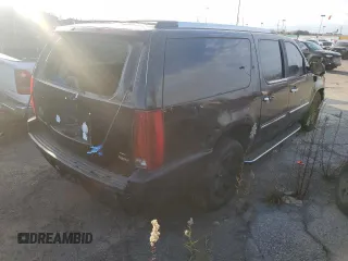 2007 Cadillac Escalade ESV z VIN 1GYFK66897R289951, wystawiony jako Copart lot #53170665 z przebiegiem 157 405 mil mil oraz Szkody całkowita. Historia ofert i sprzedaży dostępna na DreamBid. Obrazek 3.