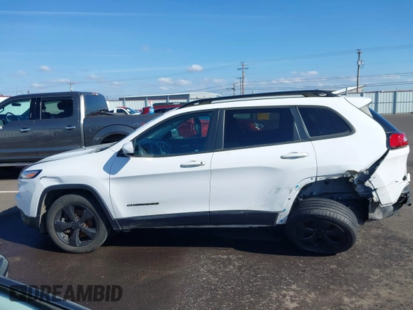 2018 Jeep Cherokee Latitude with VIN 1C4PJLCX9JD523890, listed as a IAAI auction lot 41741698 with 67,043 mi miles. Bid and sale history available at carsss.com. Image 15.