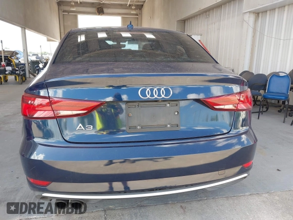 2017 Audi A3 Premium z VIN WAUAUGFF1H1058697, wystawiony jako IAAI lot #42159744 z przebiegiem 55 852 mil mil oraz . Historia ofert i sprzedaży dostępna na DreamBid. Obrazek 17.