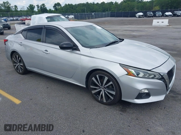 2020 Nissan Altima SR z VIN 1N4BL4CVXLC130195, wystawiony jako IAAI lot #42504838 z przebiegiem 104 389 mil mil oraz . Historia ofert i sprzedaży dostępna na DreamBid. Obrazek 1.