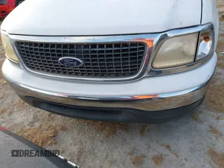 2000 Ford Expedition XLT with VIN 1FMRU1563YLA49729, listed as a IAAI auction lot 40613084 with 1 mi miles. Bid and sale history available at carsss.com. Image 6.