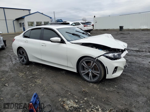 2023 BMW 3 Series 330i xDrive with VIN 3MW89FF0XP8C93020, listed as a Copart auction lot 85686374 with 0 mi miles and Salvage Title. Bid and sale history available at carsss.com. Image 4.