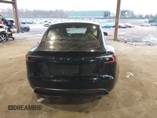 2025 Tesla Model 3 Long Range z VIN 5YJ3E1EA2SF909755, wystawiony jako IAAI lot #41667912 z przebiegiem 1 927 mil mil oraz . Historia ofert i sprzedaży dostępna na DreamBid. Obrazek 16.