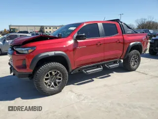 2024 Chevrolet Colorado 4WD ZR2 z VIN 1GCPTFEK5R1275826, wystawiony jako Copart lot #48611915 z przebiegiem 6 359 mil mil oraz Szkoda całkowita • Salvage title. Historia ofert i sprzedaży dostępna na DreamBid. Obrazek 1.
