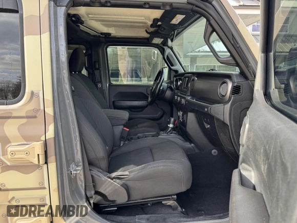 2021 Jeep Gladiator Willys with VIN 1C6HJTAG5ML526651, listed as a IAAI auction lot 41593639 with 162,543 mi miles. Bid and sale history available at carsss.com. Image 5.