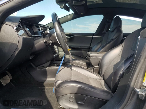 2018 Tesla Model S 75D with VIN 5YJSA1E27JF240011, listed as a Copart auction lot 62922164 with 92,147 mi miles and Salvage title. Bid and sale history available at DreamBid. Image 7.