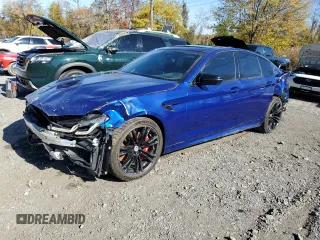 2022 BMW M5 z VIN WBS83CH08NCK34255, wystawiony jako Copart lot #77148484 z przebiegiem 7 445 mil mil oraz Szkoda całkowita • Salvage title. Historia ofert i sprzedaży dostępna na DreamBid. Obrazek 1.