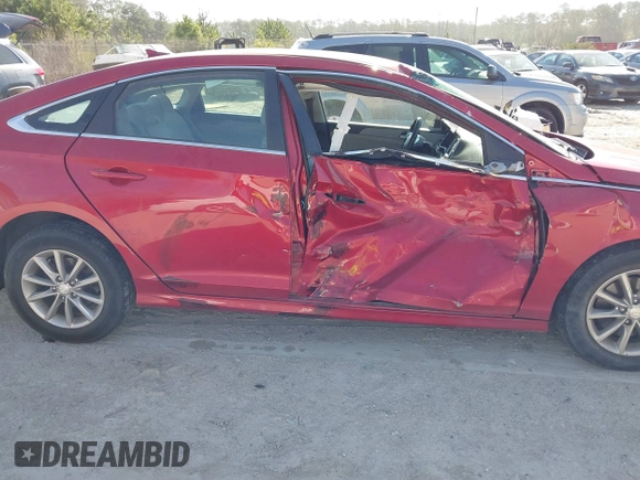 2019 Hyundai Sonata SE with VIN 5NPE24AF3KH753232, listed as a IAAI auction lot 41843557 with 52,996 mi miles and . Bid and sale history available at carsss.com. Image 6.