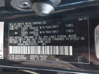 2019 Toyota 4Runner SR5 with VIN JTEBU5JRXK5705753, listed as a IAAI auction lot 41209336 with 31,431 mi miles. Bid and sale history available at carsss.com. Image 9.