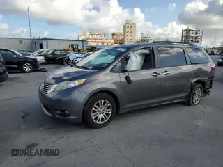 2017 Toyota Sienna XLE Auto Access Seat z VIN 5TDYZ3DC0HS807500, wystawiony jako Copart lot #57432785 z przebiegiem 154 476 mil mil oraz Szkoda całkowita • Salvage title. Historia ofert i sprzedaży dostępna na DreamBid. Obrazek 1.