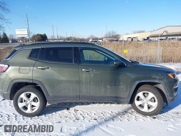 2018 Jeep Compass Latitude with VIN 3C4NJDBB6JT366543, listed as a IAAI auction lot 41553049 with 123,251 mi miles. Bid and sale history available at carsss.com. Image 13.
