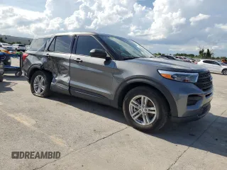2022 Ford Explorer with VIN 1FMSK7BH1NGB77813, listed as a Copart auction lot 68870304 with 13,910 mi miles and Salvage Title. Bid and sale history available at carsss.com. Image 4.