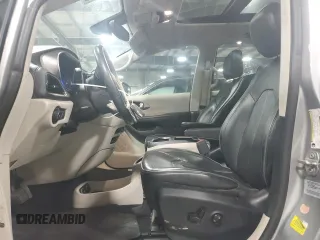 2017 Chrysler Pacifica Limited z VIN 2C4RC1GG6HR753623, wystawiony jako Copart lot #56706795 z przebiegiem 94 331 mil mil oraz Szkoda całkowita • Salvage title. Historia ofert i sprzedaży dostępna na DreamBid. Obrazek 7.