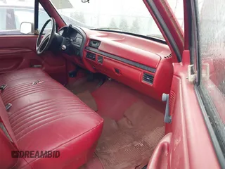 1992 Ford F-150 with VIN 2FTDF15Y9NCA28805, listed as a IAAI auction lot 41911667 with 1 mi miles. Bid and sale history available at carsss.com. Image 5.