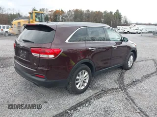 2017 Kia Sorento LX with VIN 5XYPG4A34HG298603, listed as a IAAI auction lot 40730804 with 89,819 mi miles. Bid and sale history available at carsss.com. Image 4.