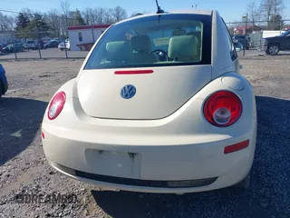 2008 Volkswagen New Beetle Coupe S with VIN 3VWPW31C58M505917, listed as a IAAI auction lot 41510238 with 64,596 mi miles. Bid and sale history available at carsss.com. Image 17.