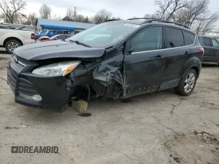 2013 Ford Escape SE with VIN 1FMCU0GXXDUB76102, listed as a Copart auction lot 44226025 with 104,127 mi miles and Salvage Title. Bid and sale history available at DreamBid. Image 1.