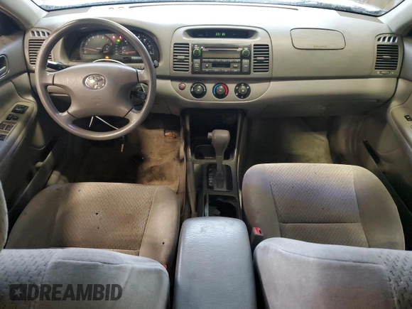 2002 Toyota Camry LE z VIN 4T1BE32KX2U527173, wystawiony jako Copart lot #58424615 z przebiegiem 178 640 mil mil oraz Nie do naprawy • Non repairable. Historia ofert i sprzedaży dostępna na DreamBid. Obrazek 8.