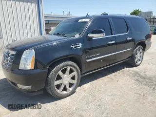2011 Cadillac Escalade ESV Premium z VIN 1GYS4JEF9BR399323, wystawiony jako Copart lot #56574535 z przebiegiem 205 997 mil mil oraz Szkoda całkowita • Salvage title. Historia ofert i sprzedaży dostępna na DreamBid. Obrazek 1.