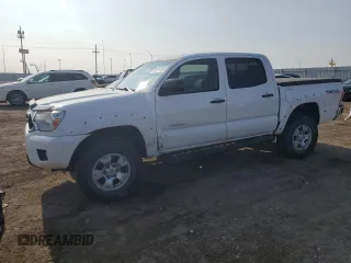 2013 Toyota Tacoma z VIN 3TMLU4EN6DM113113, wystawiony jako Copart lot #58121785 z przebiegiem 131 058 mil mil oraz Szkoda całkowita • Salvage title. Historia ofert i sprzedaży dostępna na DreamBid. Obrazek 1.