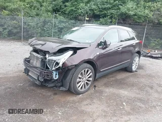 2017 Cadillac XT5 Platinum AWD z VIN 1GYKNFRS2HZ224860, wystawiony jako IAAI lot #42272142 z przebiegiem 95 697 mil mil oraz . Historia ofert i sprzedaży dostępna na DreamBid. Obrazek 20.
