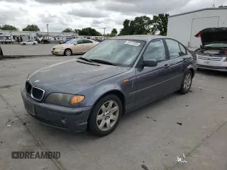 2002 BMW 3 Series 325i with VIN WBAET37442NJ19955, listed as a Copart auction lot 53573355 with 177,267 mi miles and Clean Title. Bid and sale history available at carsss.com. Image 1.