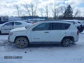 2017 Jeep Compass Sport with VIN 1C4NJCBA9HD185955, listed as a IAAI auction lot 41609372 with 175,867 mi miles and . Bid and sale history available at DreamBid. Image 14.