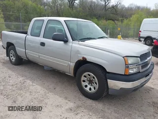 2005 Chevrolet Silverado 1500 LS with VIN 2GCEC19V851328750, listed as a IAAI auction lot 42138127 with 224,566 mi miles and . Bid and sale history available at DreamBid. Image 1.
