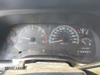1999 Dodge 1500 z VIN 3B7HC13Z3XM535941, wystawiony jako IAAI lot #42174202 z przebiegiem 169 349 mil mil oraz . Historia ofert i sprzedaży dostępna na DreamBid. Obrazek 7.